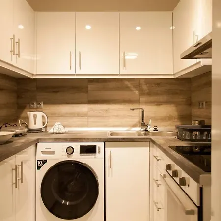 Luxury House - Delightful & Convenient Studio Kanálion
