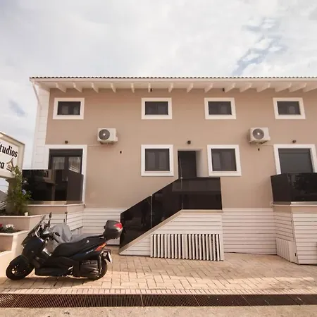 Luxury House - Delightful & Convenient Studio شقة Kanálion
